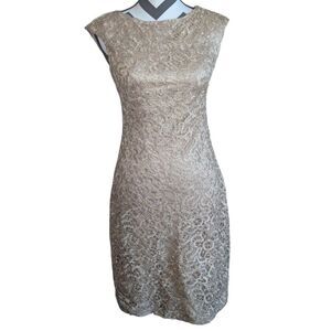 Sue Wong Nocturne Gold Metallic Lace Sheath Dress 4 Sleeveless Cocktail